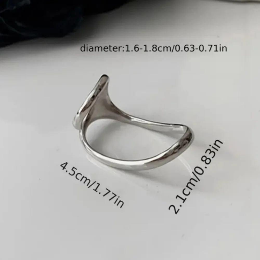 Two Finger NWT Asymmetrical Geometric Ring